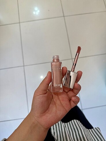 Beden Dior pink aydınlatıcı