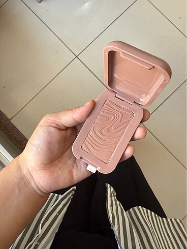  Beden Nyx bronzer