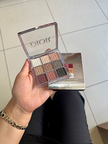 Dior 002 smoky esantials far paleti
