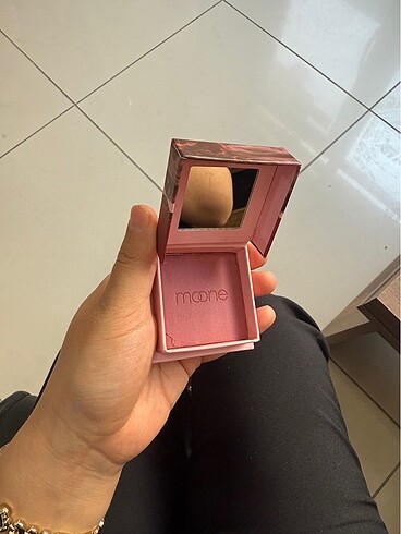Benefit moone allık