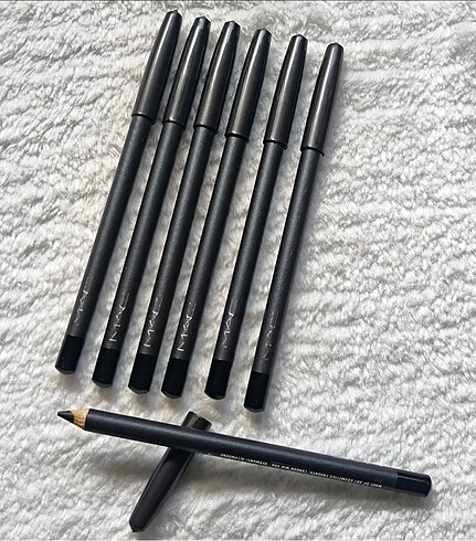Mac sıyah göz kalemı
