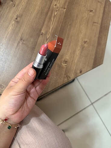 MAC Mac velvet teddy ruj