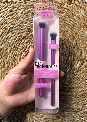 Real Techniques Mor Çift Uçlu Makyaj Fırçası - Görsel 2