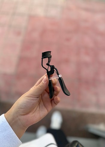 Dior Siyah Kirpik Kıvırıcı - Görsel 2