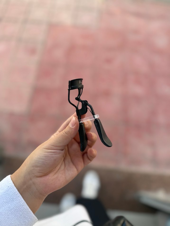 Dior Siyah Kirpik Kıvırıcı - Görsel 2