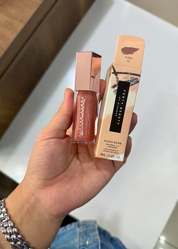 Fenty Beauty fussy 02 gloss - Görsel 2