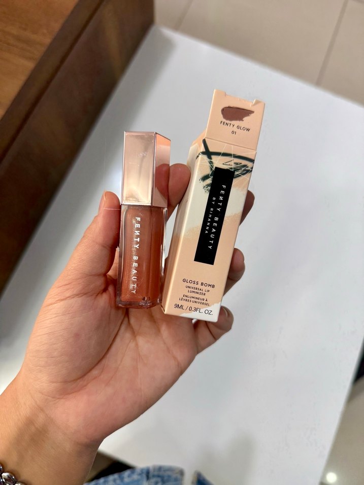 Fenty Beauty 01 no gloss - Görsel 5