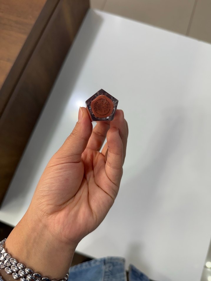 Fenty Beauty 01 no gloss - Görsel 3