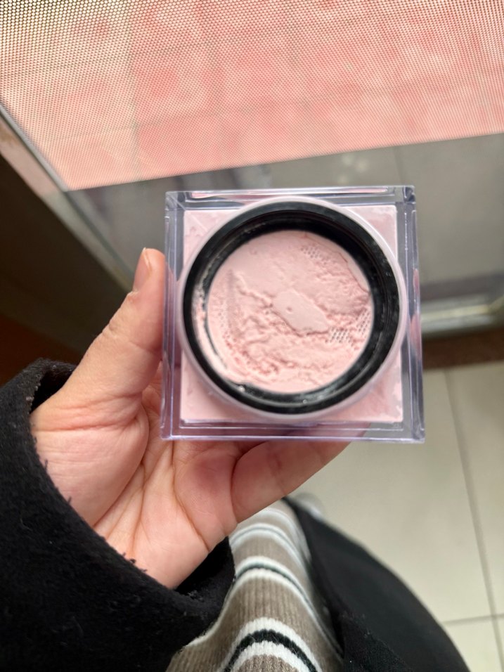 Huda Beauty Easy Bake Pudra - Cherry Blossom Cake - Görsel 2