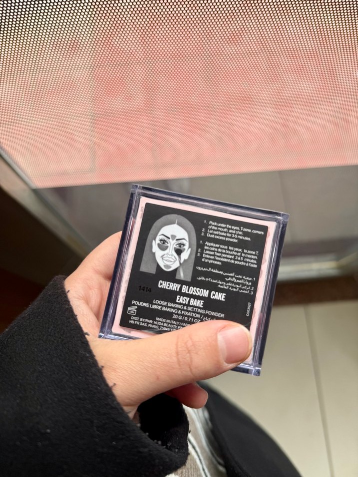 Huda Beauty Easy Bake Pudra - Cherry Blossom Cake - Görsel 3