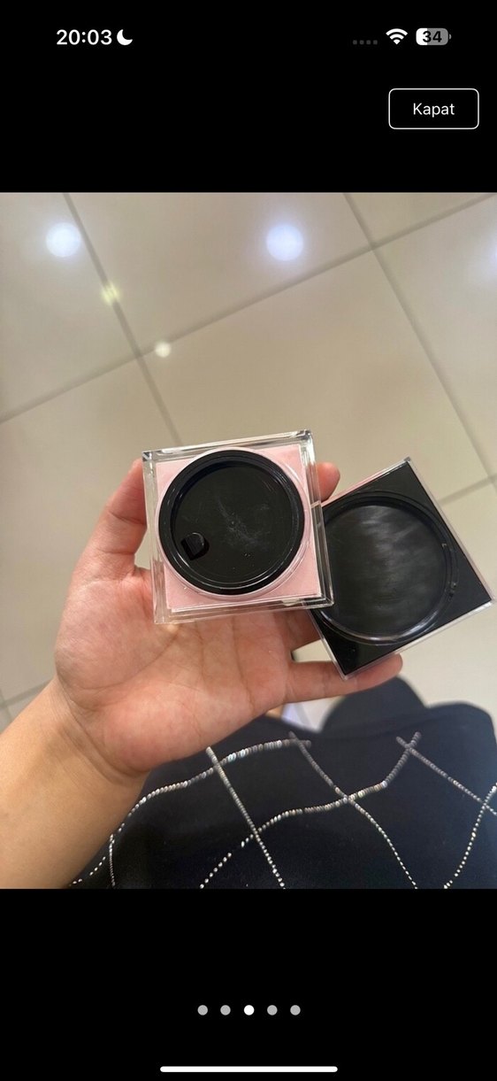 Huda Beauty Easy Bake Loose Pudra - Cherry Blossom Cake - Görsel 4