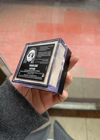 HUDA BEAUTY pound cake pudra - Görsel 5