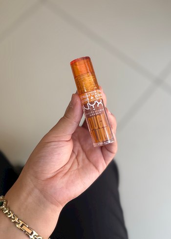 Nyx 07 dump gloss