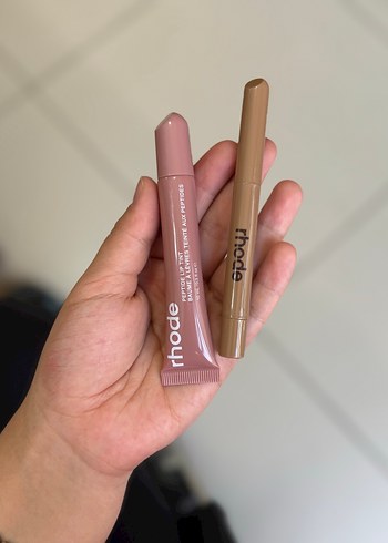 Rhode Pastel Bej Dudak Parlatıcısı Seti