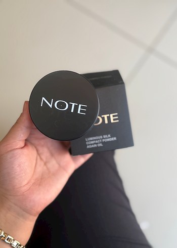 Note 02 no transparan pudra