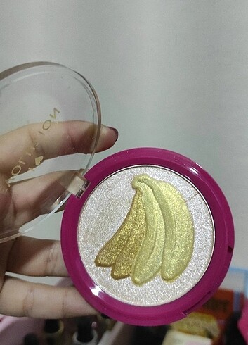 Revolution Revolution Highlighter 