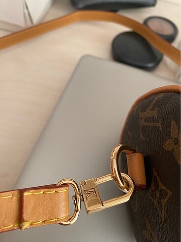  Beden kahverengi Renk Louis vuitton canta