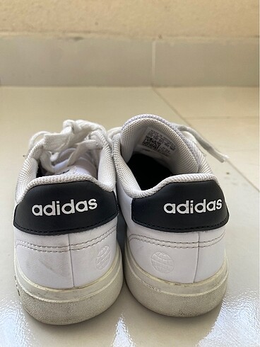 30 Beden Adidas 30 buçuk çocuk spor ayakkabı
