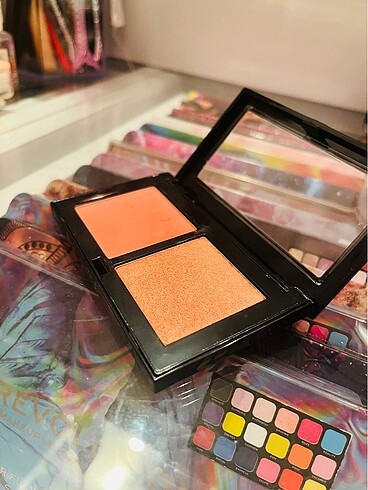Pastel Pastel far,allık,bronzer paletleri