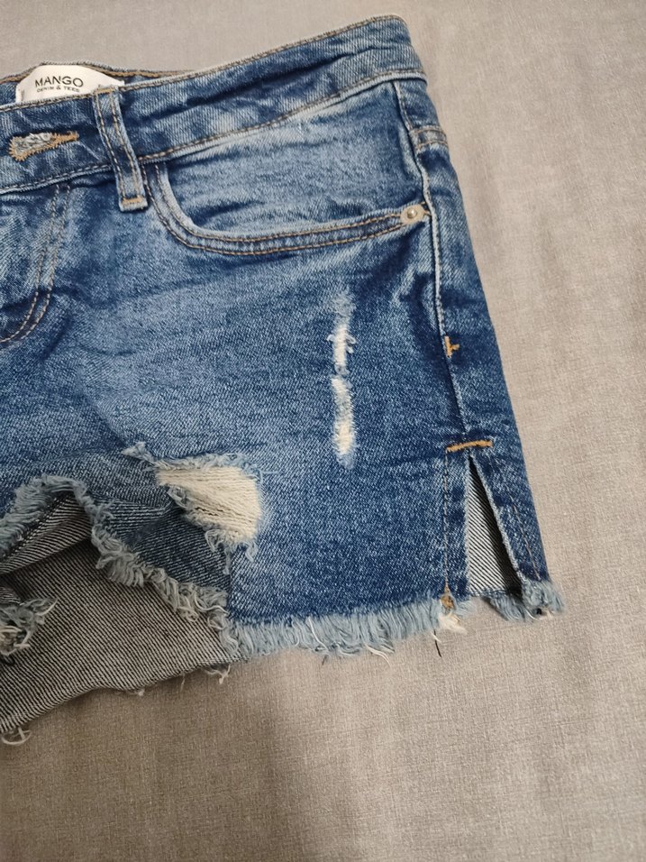 Kadın Koyu Mavi Düğmeli Mini Denim Şort - Görsel 2