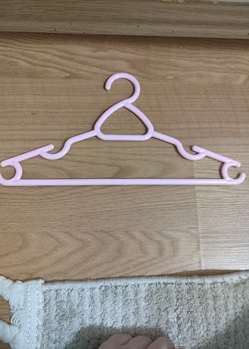 Pastel Renkli Plastik Bebek Askılar Seti - Görsel 3