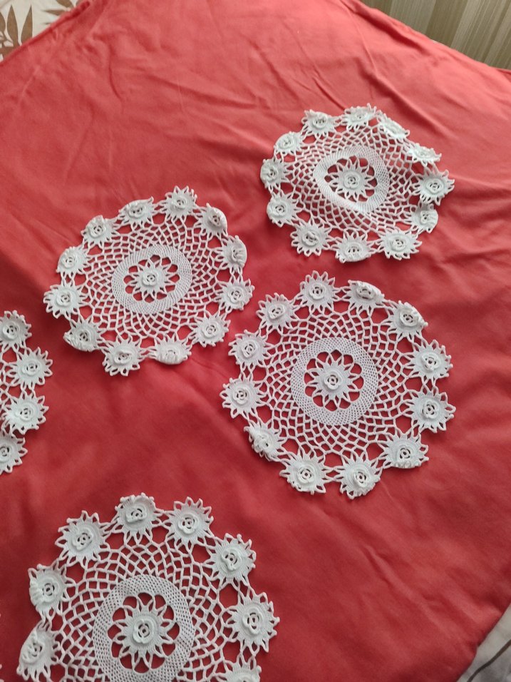 El Yapımı Beyaz Dantel Motifler - Görsel 2