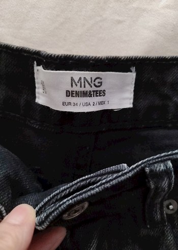 Siyah Yırtık Mini Kot Şort - Görsel 2