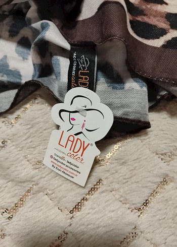 Kahverengi Kürklü Kadın şal - Görsel 3