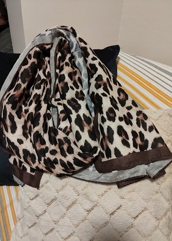 Kahverengi Kürklü Kadın şal - Görsel 2