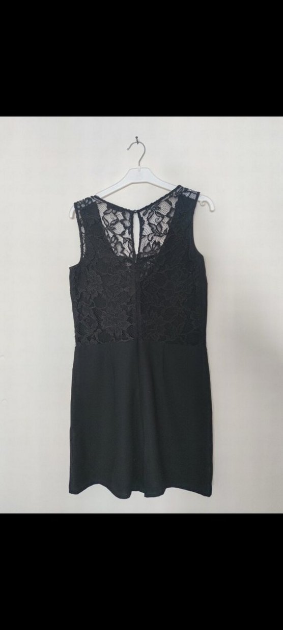 V Yaka Dantel Detaylı Siyah Mini Jumpsuit - Görsel 2