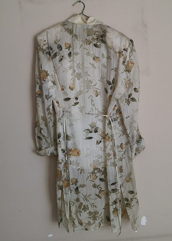 Uzun Kollu Çiçek Desenli Bej Kadın Sabahlık - Görsel 2