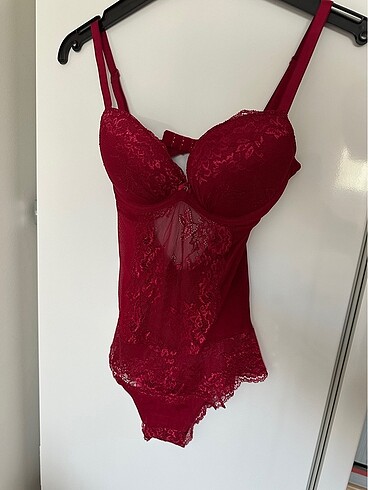 Suwen s beden dantel sırt detaylı bodysuit
