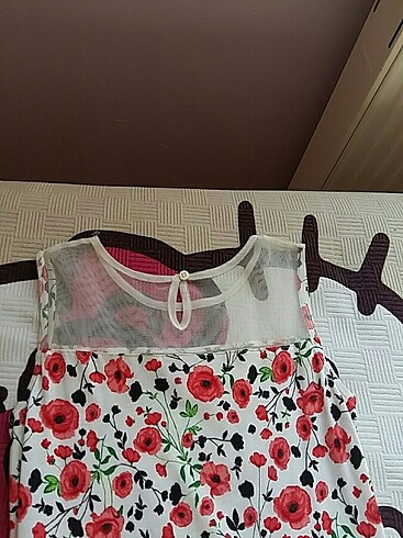 10 Yaş Beden kırmızı Renk Lc Waikiki cicekli yaz elbisesi