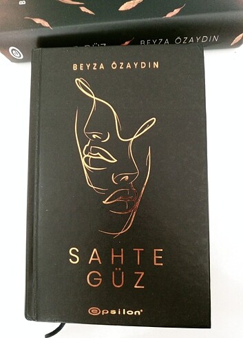 Sahte Güz(ciltli)/ Beyza Özaydın