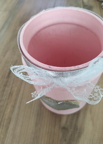  Dantel Kurdelalı Pembe Vazolu Kalp Motifli
