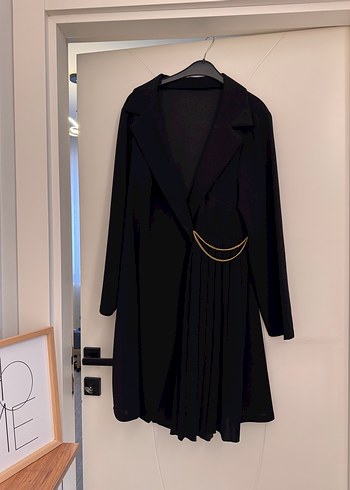 Zincir Detaylı Siyah Uzun Kadın Elbise - Görsel 2