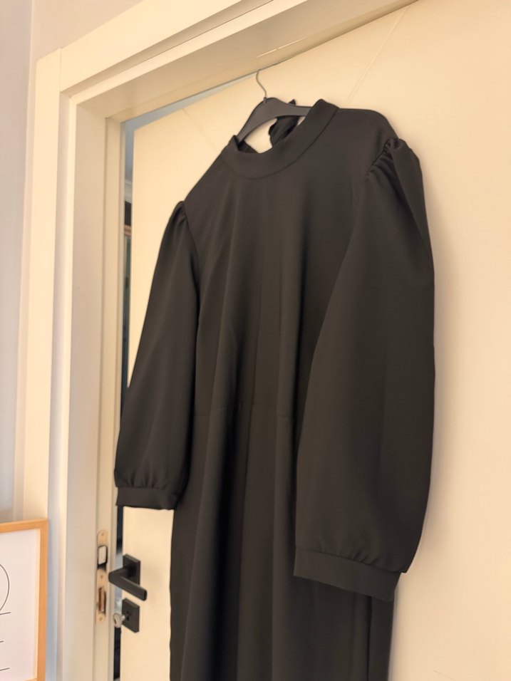 Siyah Midi Boy Yüksek Yakalı Kadın Kaban - Görsel 5