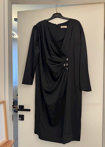 Drapeli V Yakalı Siyah Uzun Kollu Abiye Elbise - Görsel 5