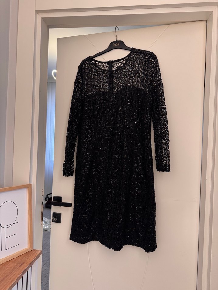 Dantel Detaylı Siyah Uzun Kollu Uzun Abiye Elbise - Görsel 5