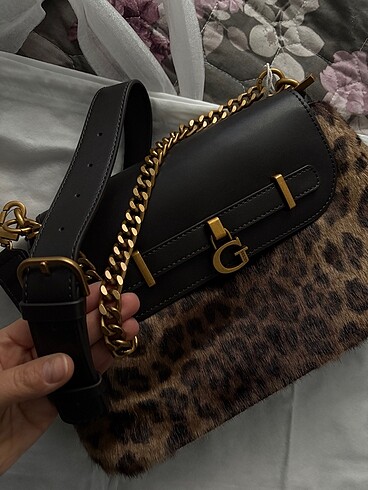  Beden Guess Çanta