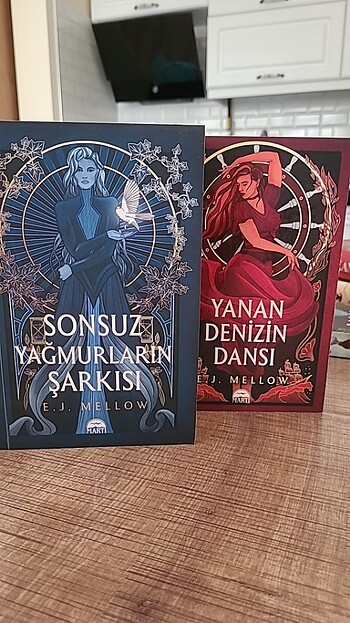 Mousai serisi 1.ve2. Kitap