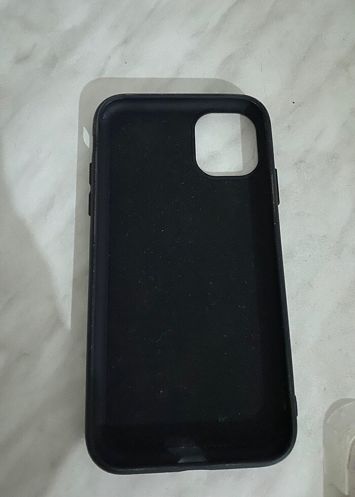 İphone 11 Düz Siyah Kılıf - Görsel 2