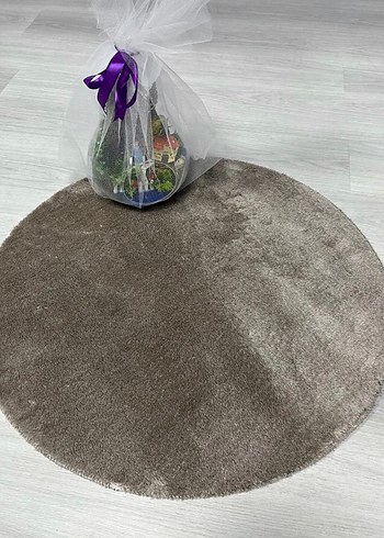 Diğer Yuvarlak Peluş Halı