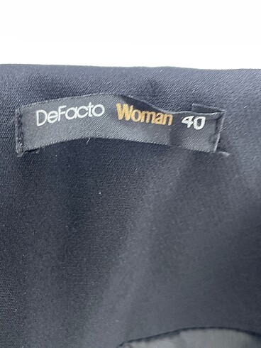 40 Beden siyah Renk Defacto Kısa Elbise %70 İndirimli.