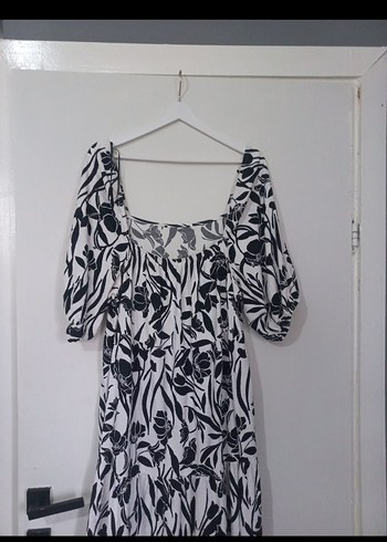 Beyaz Siyah Desenli Mini Elbise - Görsel 3