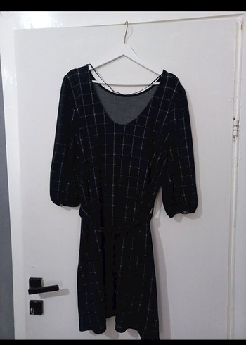 Kemerli siyah Kareli Midi Elbise - Görsel 3