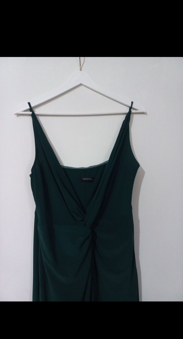 Yeşil V Yakalı Uzun Drapeli Abiye Elbise - Görsel 2