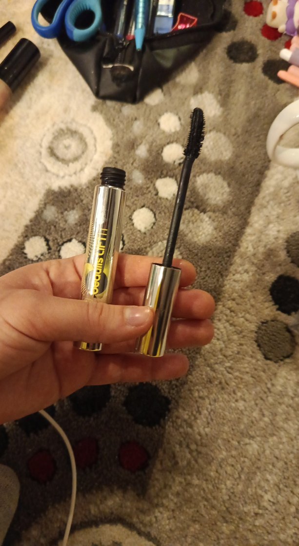 Parlak Altın Renk Maskara - Görsel 2