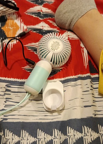 Mavi Beyaz Mini Masaüstü Vantilatör - Görsel 2