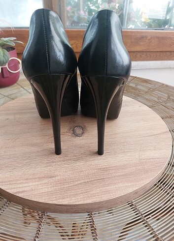Guess 8M Siyah